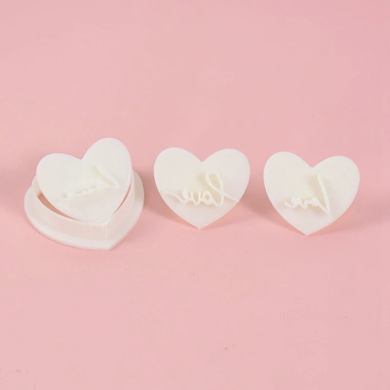 YOUMIKA  -  3Styles Love Letter Biscuit Fondant Embosser Stamp Mold Heart Shaped Cookie Cutters Valentines Day Wedding Party Cake Decoration