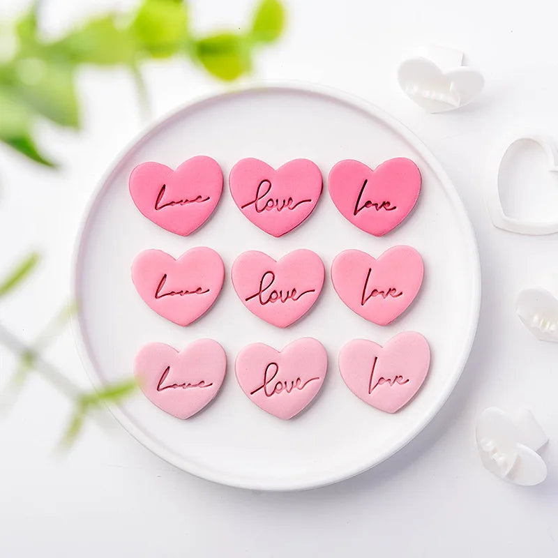 YOUMIKA  -  3Styles Love Letter Biscuit Fondant Embosser Stamp Mold Heart Shaped Cookie Cutters Valentines Day Wedding Party Cake Decoration