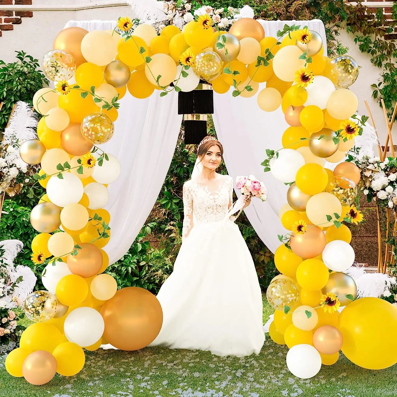 YOUMIKA   -  118 Pcs Sunflower Balloon Garland Arch Kit with Sunflower Vine Baby Shower Decorations for Girl Boy Bee Birthday Party Supplies