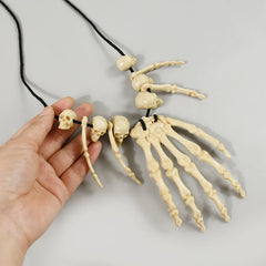 YOUMIKA  -  Halloween Decoration Skeleton Hand Bone Necklace Jewelry Costume Fancy Dress for Women Men Halloween Party Hanging Ornament Prop