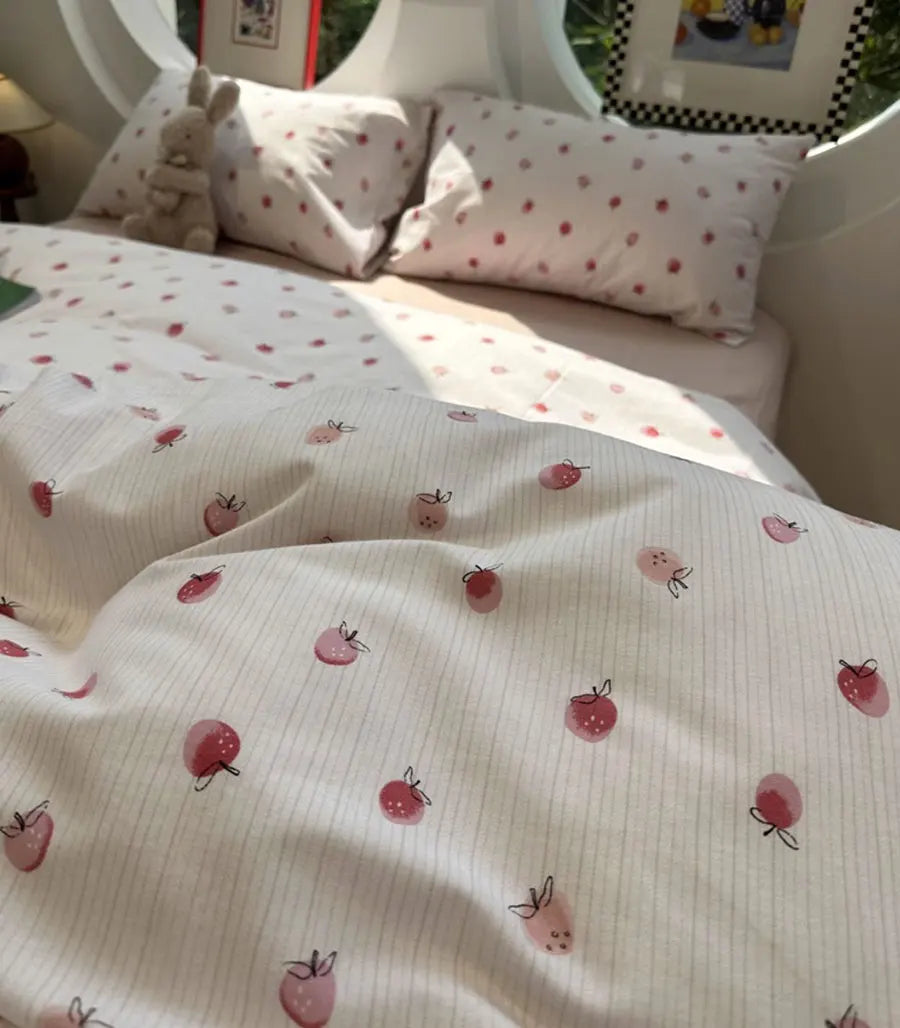 YOUMIKA  -  Cute Sweet Red Strawberry Pastoral Bedding Set,twin Full Queen King Kawaii Cotton Home Textile Bed Sheet Pillow Case Quilt Cover