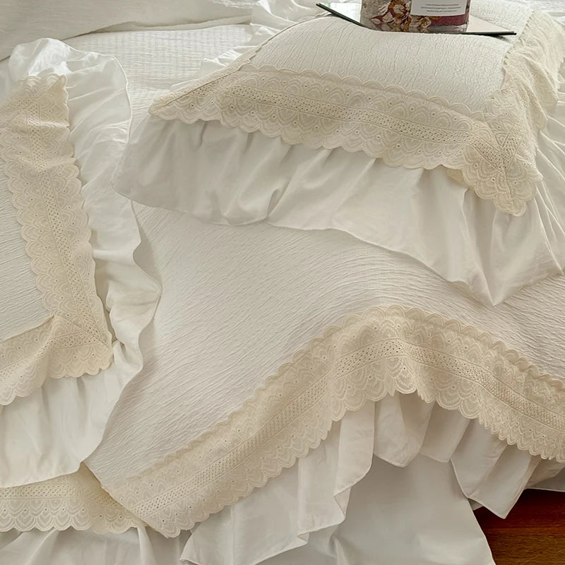 YOUMIKA  -  Vintage French Lace Ruffles Bedding Set Wrinkled Yarn Soft Skin-friendly Princess Wedding Duvet Cover Set Bed Sheet Pillowcases