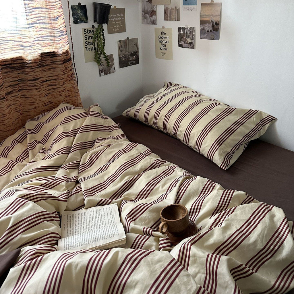 YOUMIKA  -  Beige & Brown Vintage Striped Bedding Set