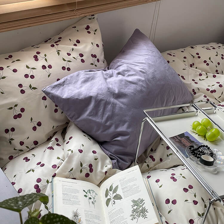 YOUMIKA  - Purple Cherries Bedding Set