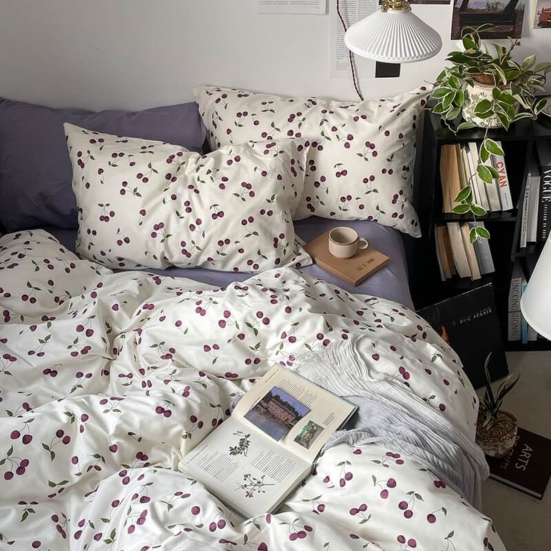 YOUMIKA  - Purple Cherries Bedding Set