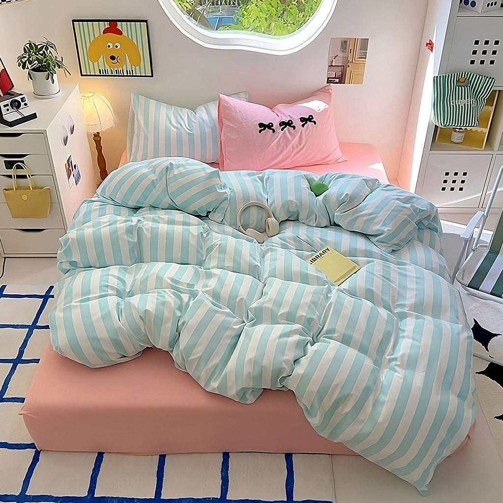 YOUMIKA  -  Kawaii Striped Bedding Set