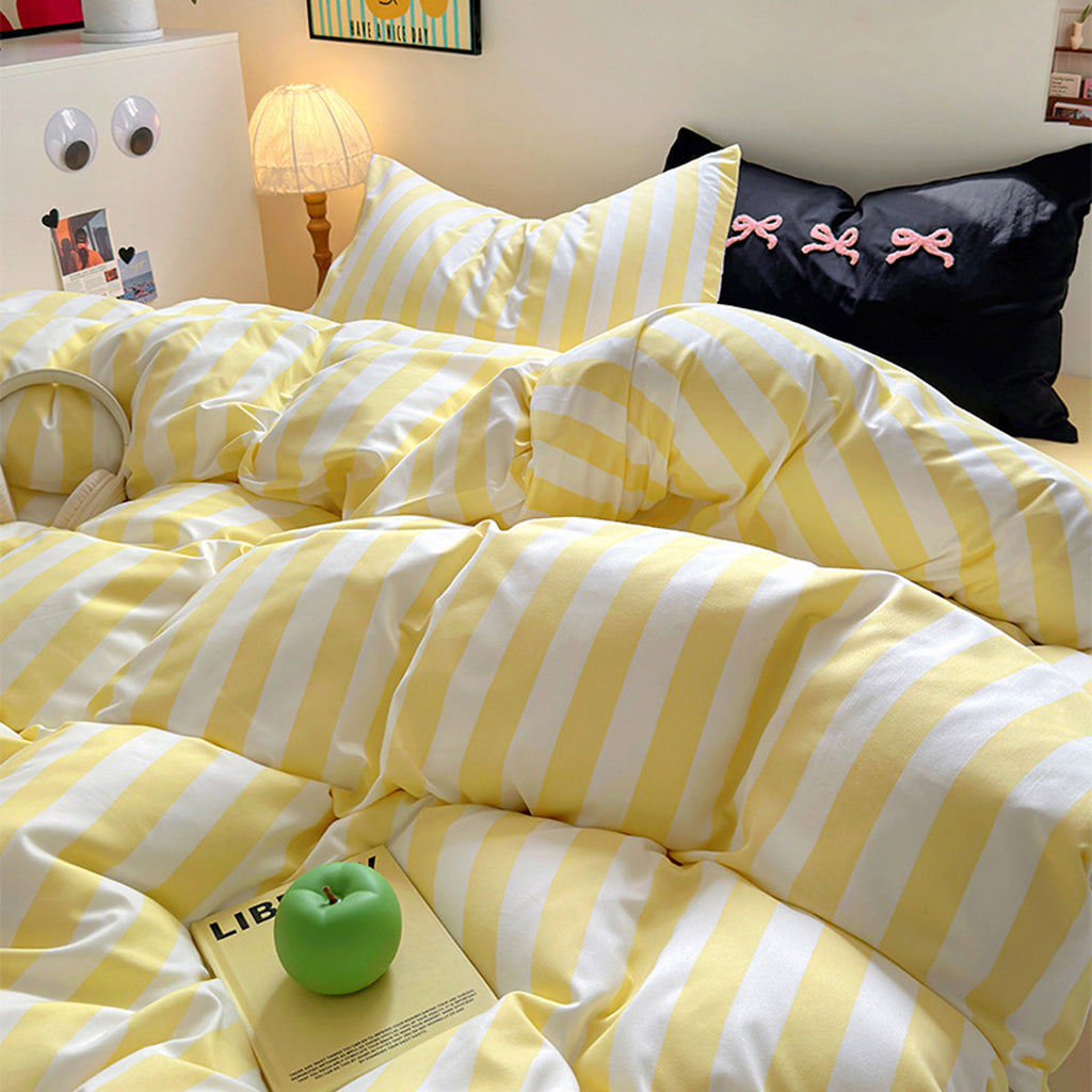 YOUMIKA  -  Kawaii Striped Bedding Set