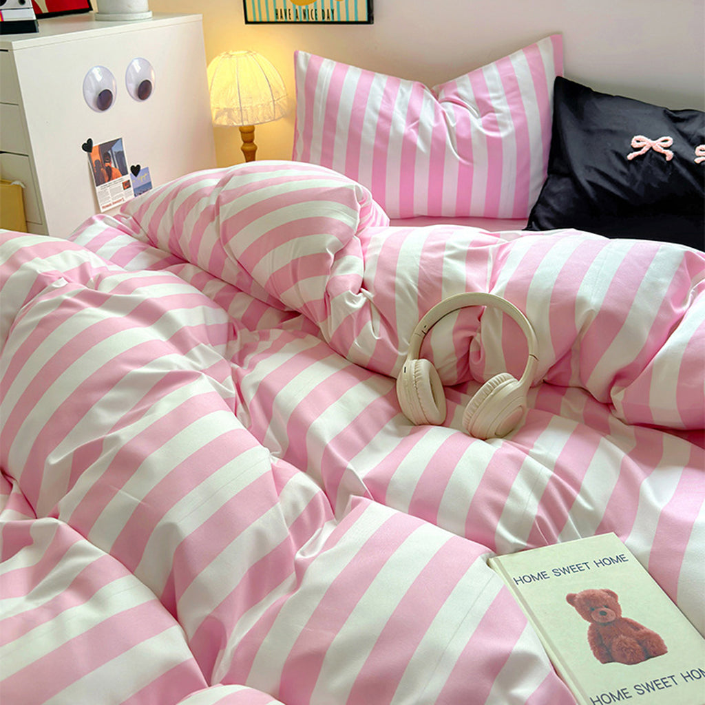 YOUMIKA  -  Kawaii Striped Bedding Set