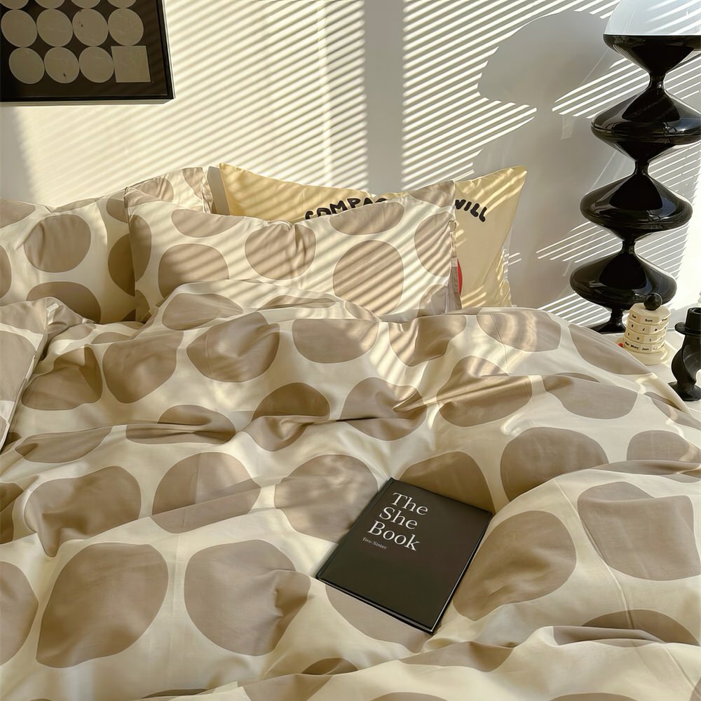 YOUMIKA  - Beige Large Polka Dot Bedding Set