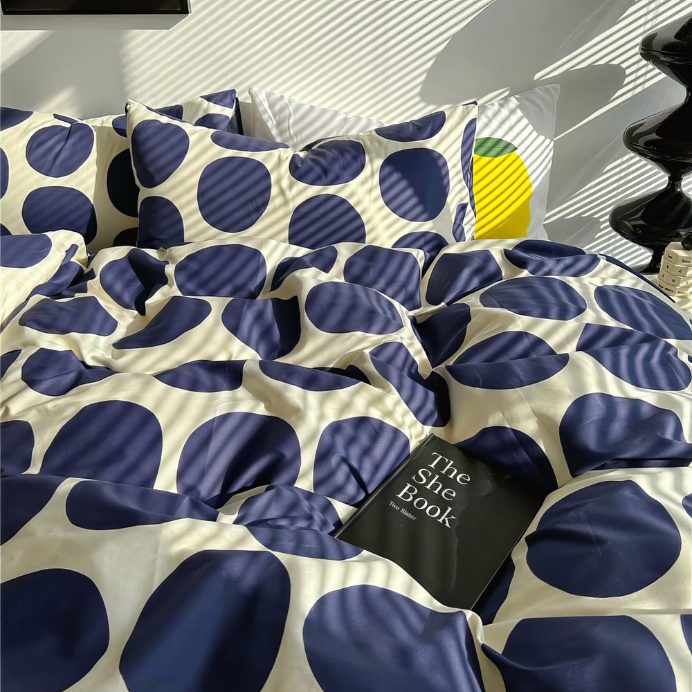 YOUMIKA  - Blue Large Polka Dot Bedding Set