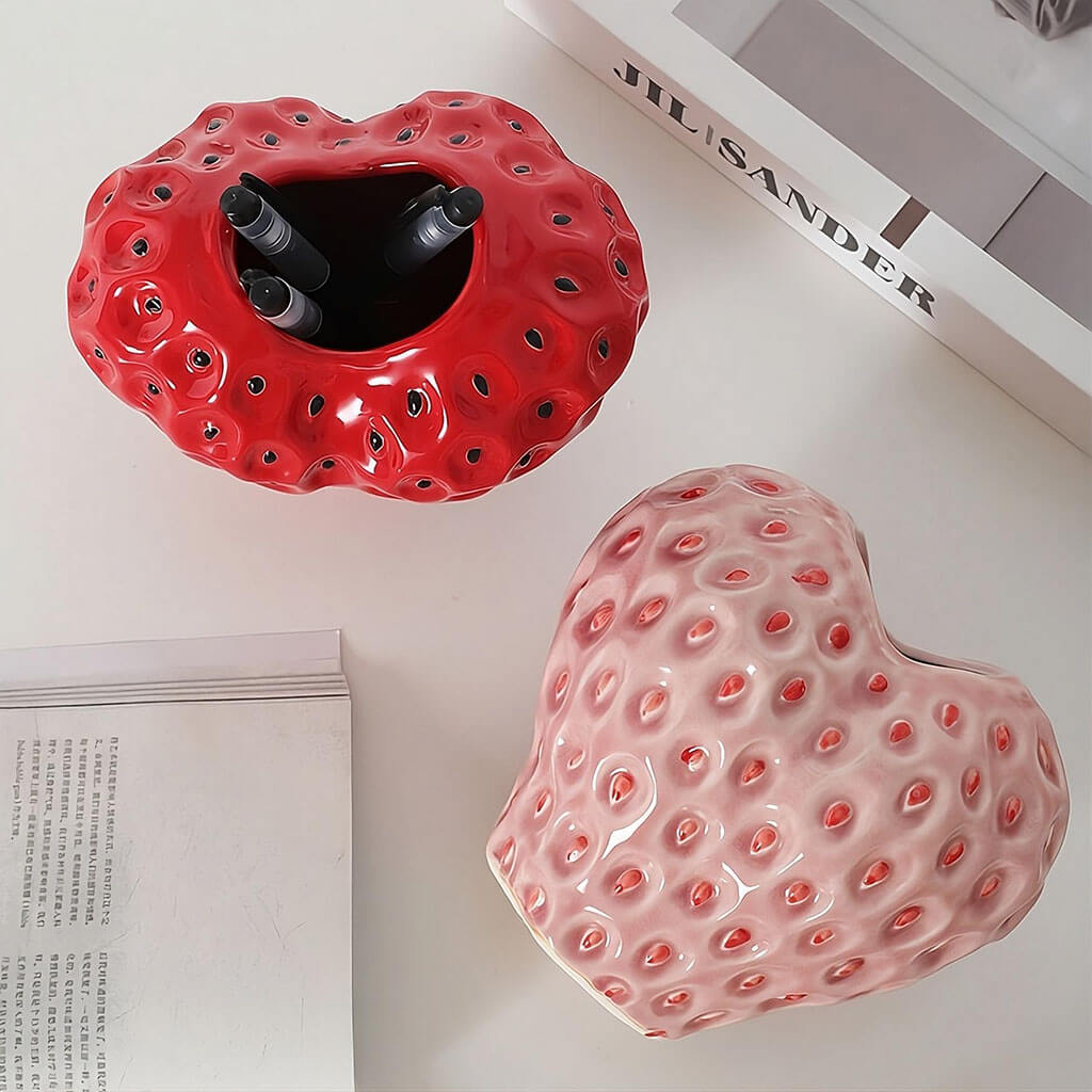 YOUMIKA  -  Strawberry Textured Ceramic Vase