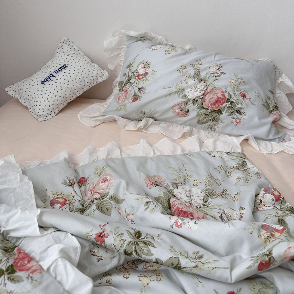 YOUMIKA  -  Vintage Sky Blue Cottage Roses Ruffle Bedding Set