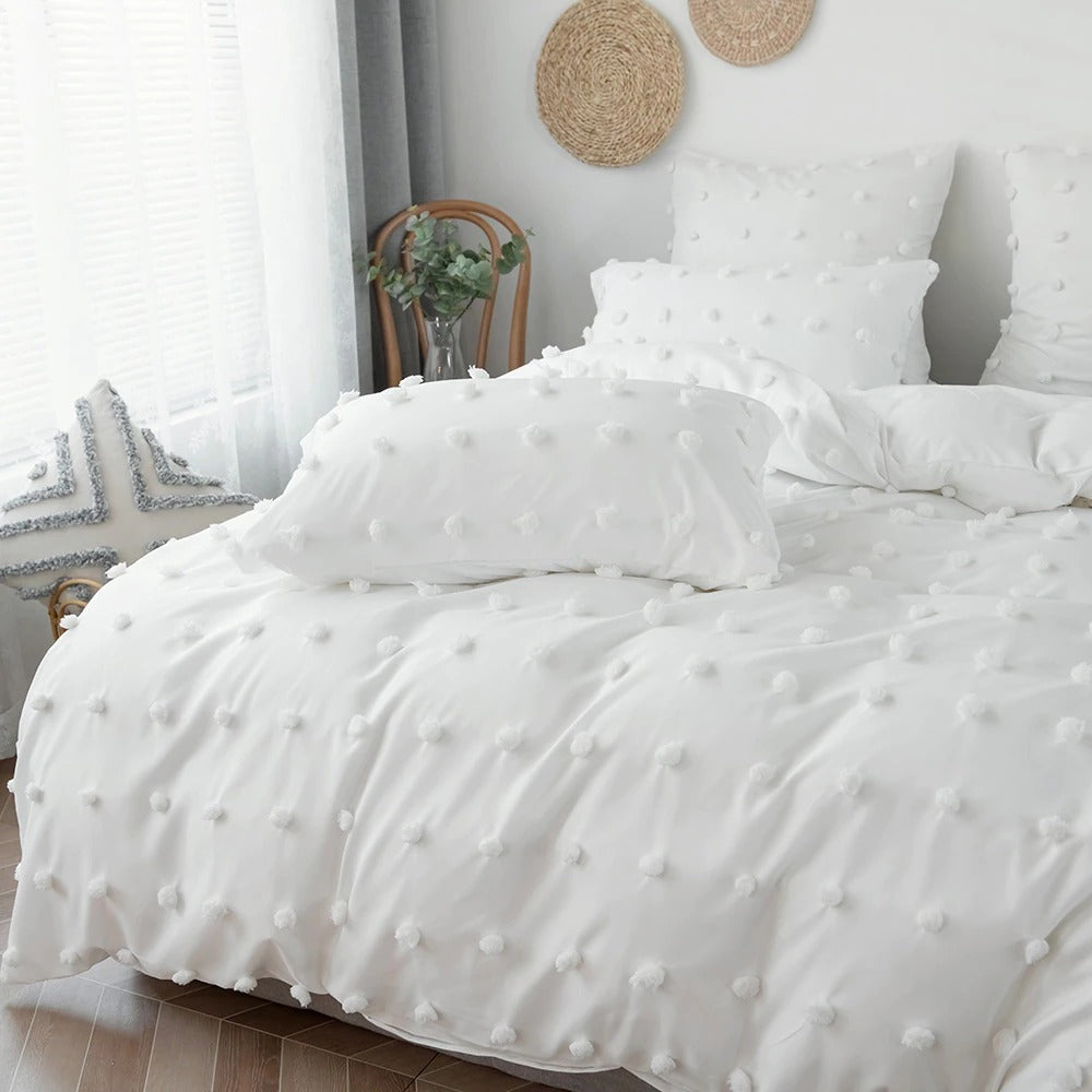 YOUMIKA  - White Pom Pom Bedding Set