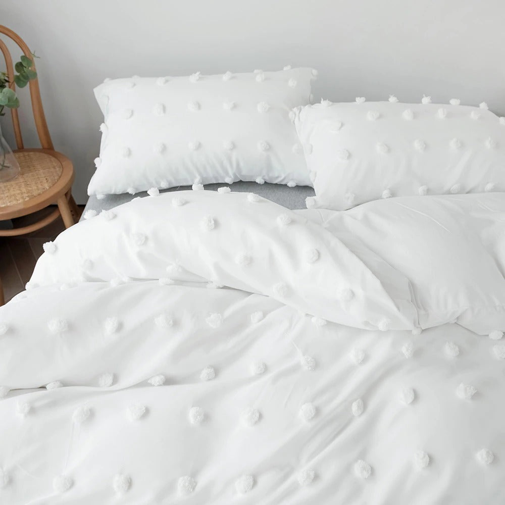 YOUMIKA  - White Pom Pom Bedding Set