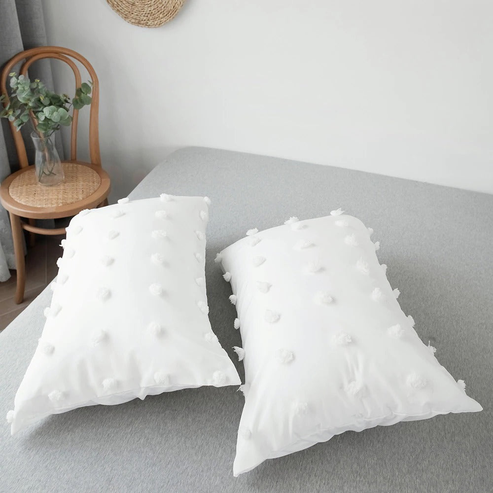 YOUMIKA  - White Pom Pom Bedding Set